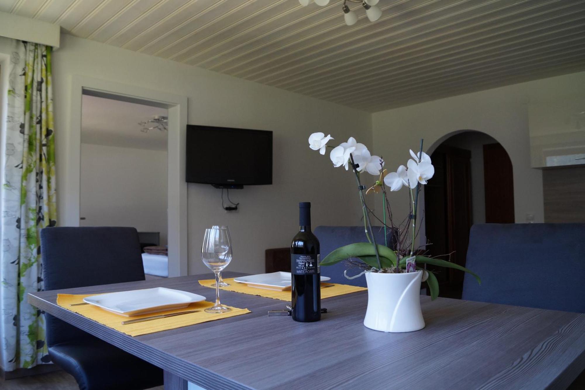 Pension Riese Neustift im Stubaital Luaran gambar