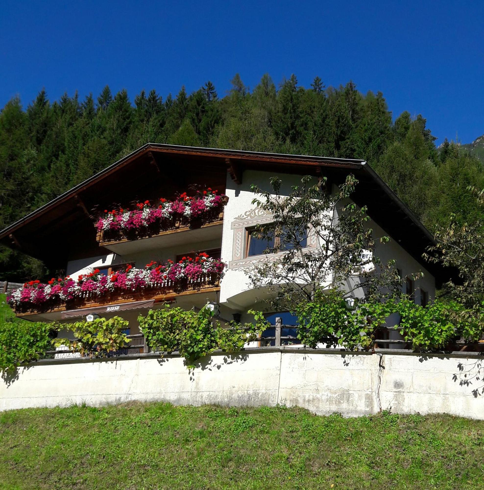 Pension Riese Neustift im Stubaital Luaran gambar